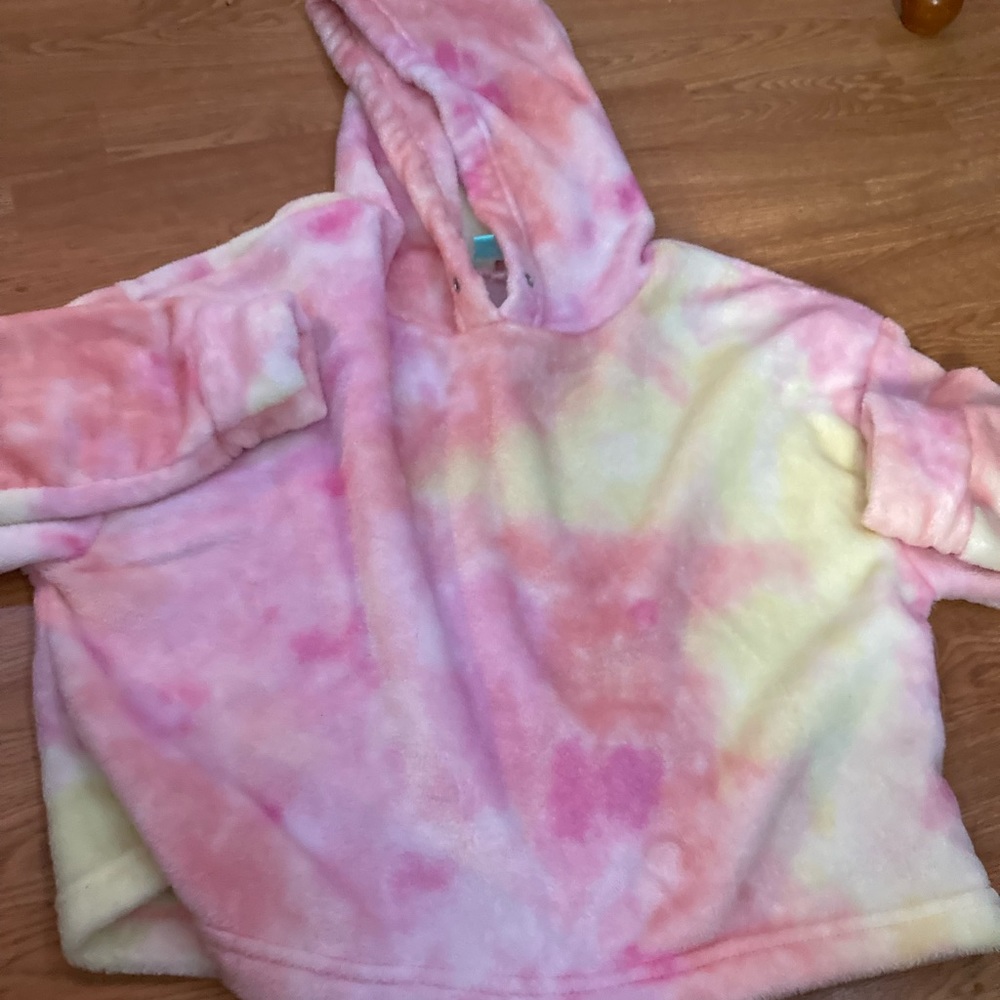 Matching set sweatshirt and shorts